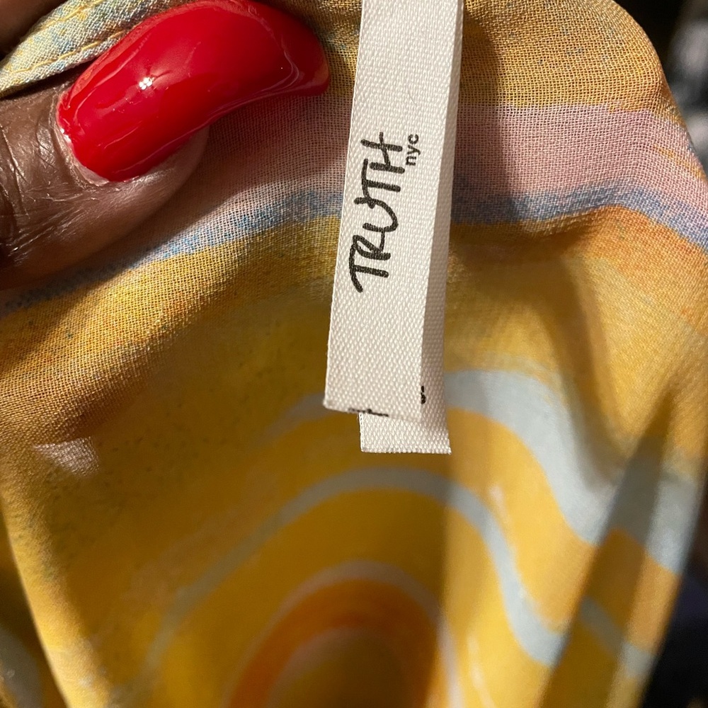 Lightweight cardigan. One size fits all. - Picture 4 of 4